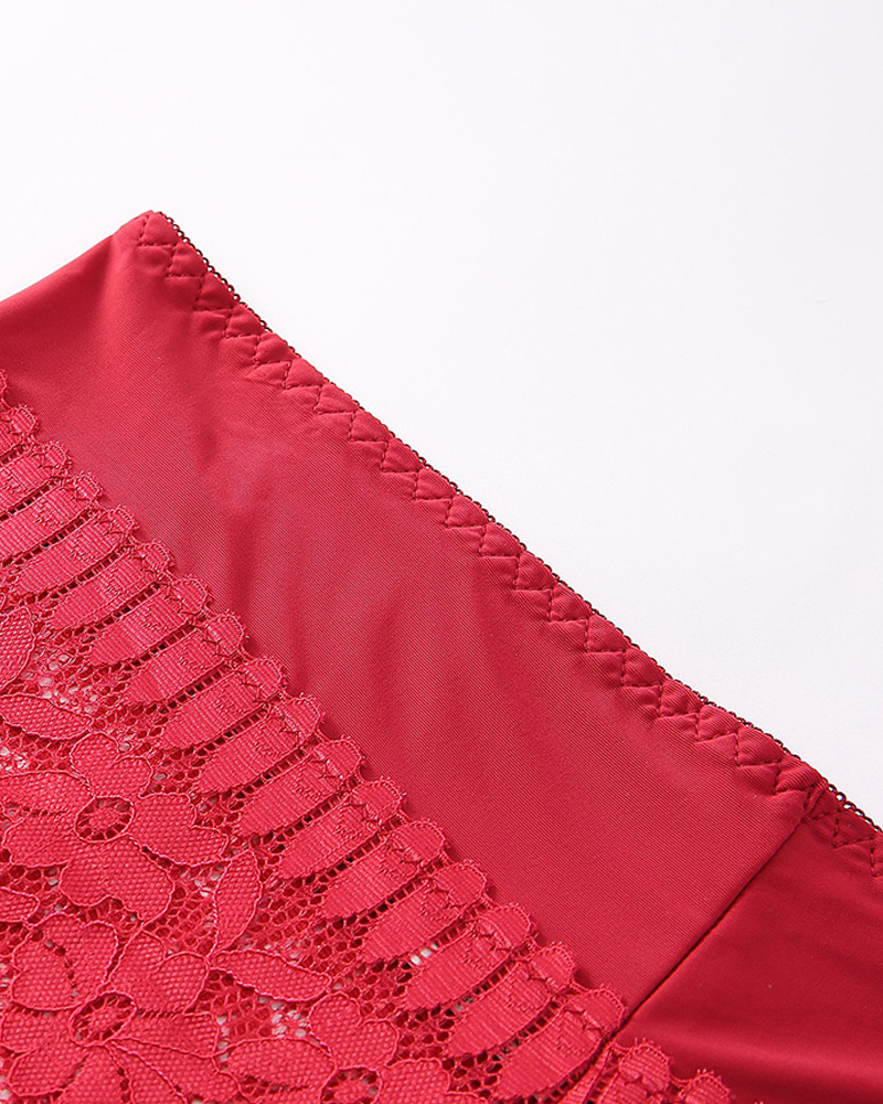 Sexy Hollow-Out Lace Mid-Rise Breathable Boyshorts
