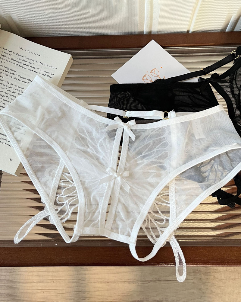 Low-Waist Butterfly Bow Lace Mesh Thong Panty