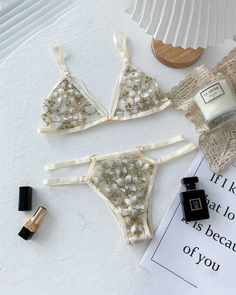 Sexy 3D Floral Embroidery Bra Set