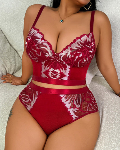 Plus Size Sexy Deep V Floral Embroidered Lingerie Set
